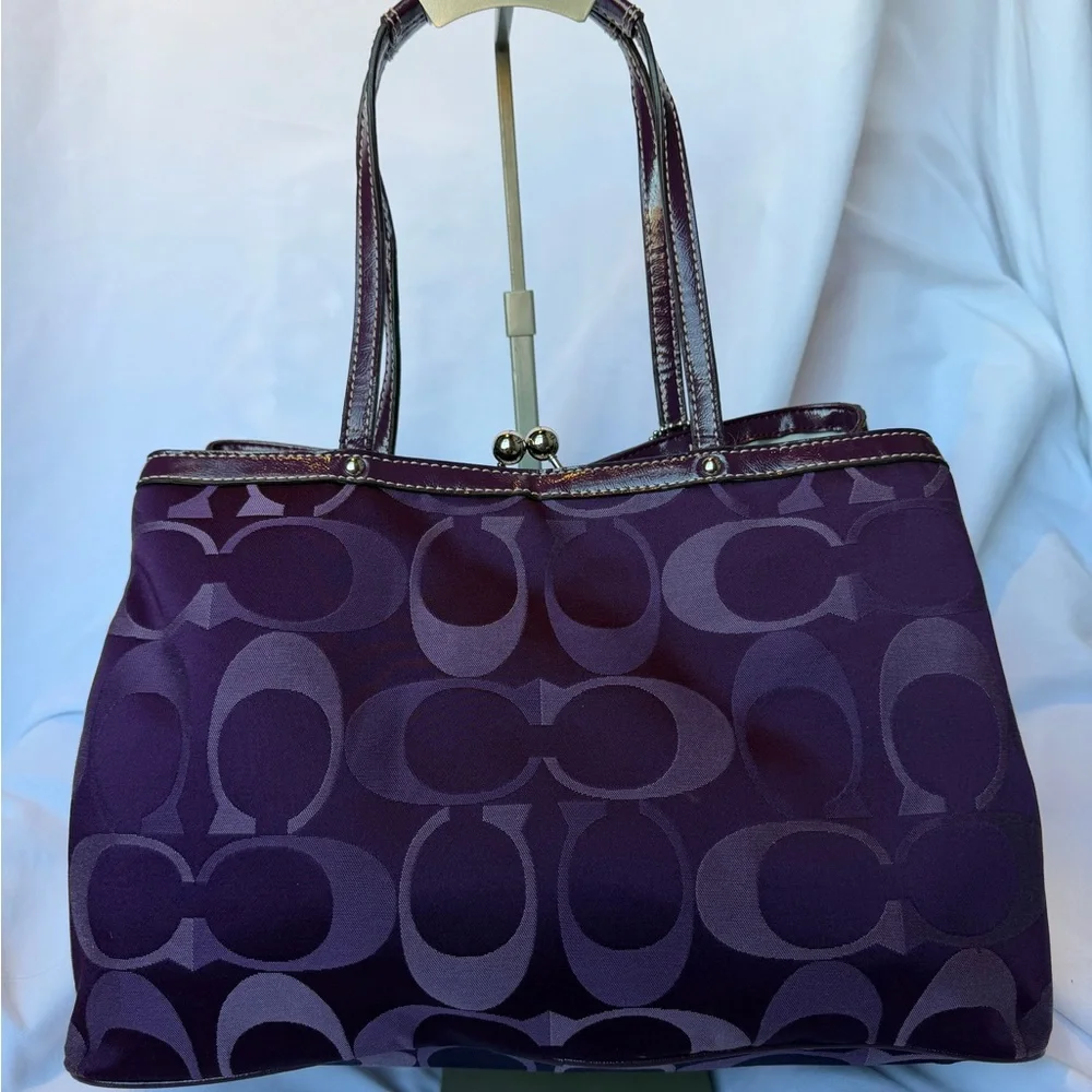 Coach Purse - Picture 4 of 10